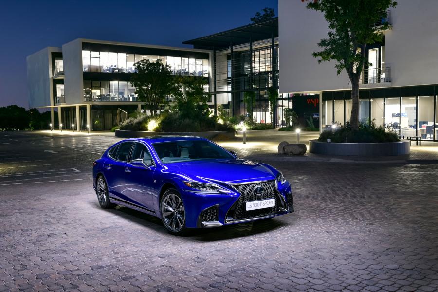  Lexus LS500 F-Sport 2019 года  (ZA) (фото 6 из 40)